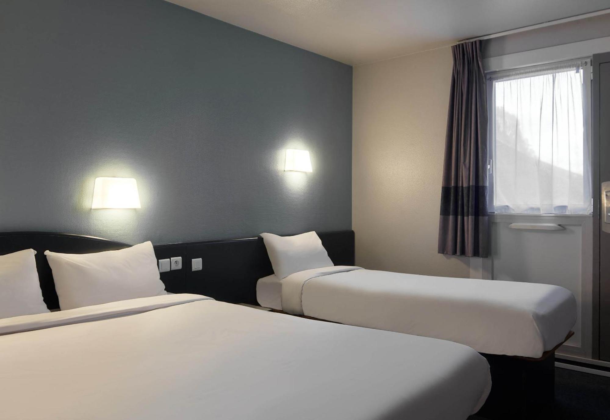 B&B Hotel Saclay Exterior photo